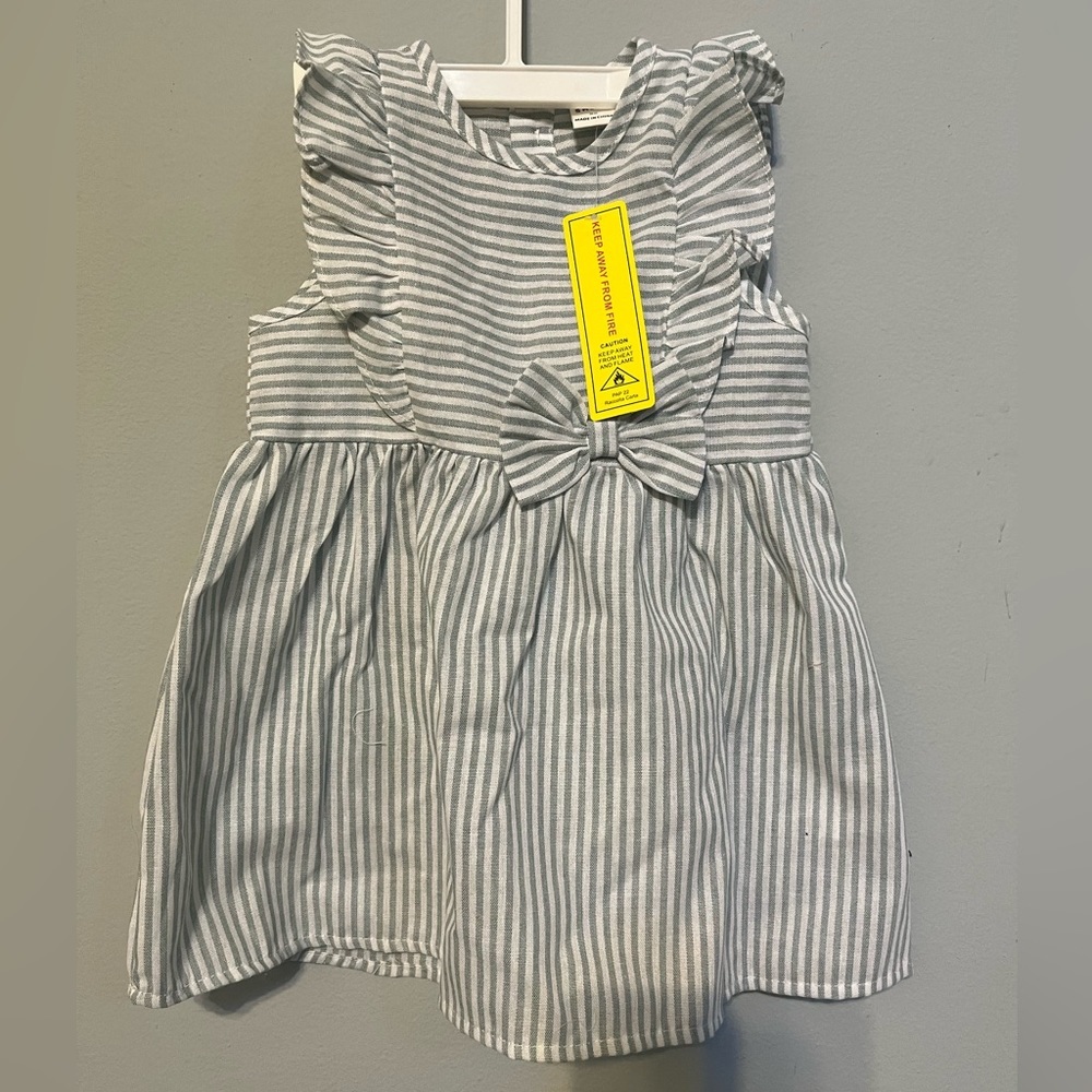Shein dresses 12-18 months - Picture 3 of 10